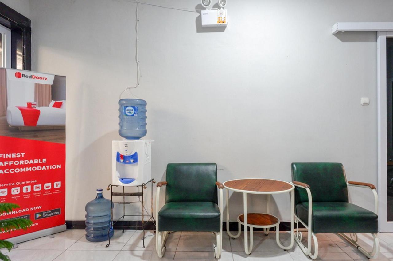 Reddoorz Near Jalan Adi Sucipto Solo Hotel Eksteriør billede
